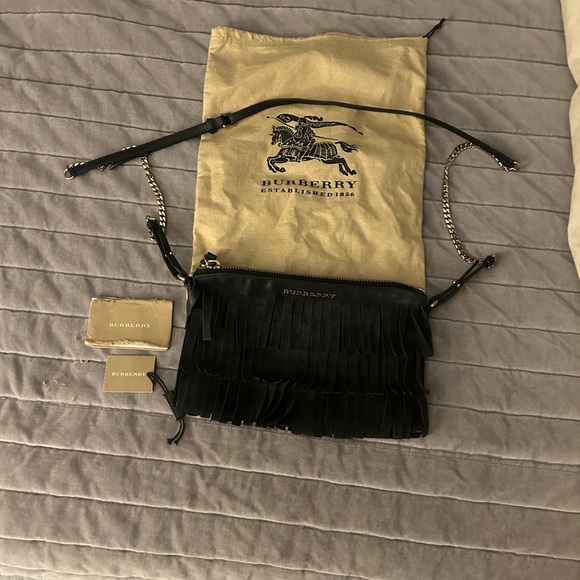 Burberry black suede fringe handbag with gold chain and leather strap - Picture 3 of 8